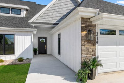 /international/us/314-willow-street-pardeeville-wi-110106978500/