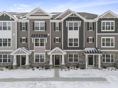 /international/us/352-bridgeview-court-st-charles-il-110105353896/