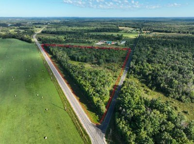 /international/us/north-center-road-fairchild-wi-110101649458/