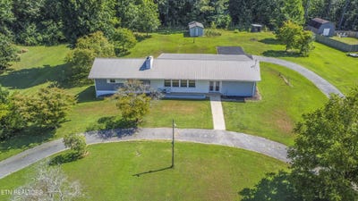 /international/us/940-riley-drive-lenoir-city-tn-110119786077/