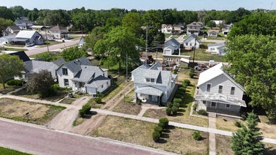 /international/us/542-w-5th-street-york-ne-110108350427/