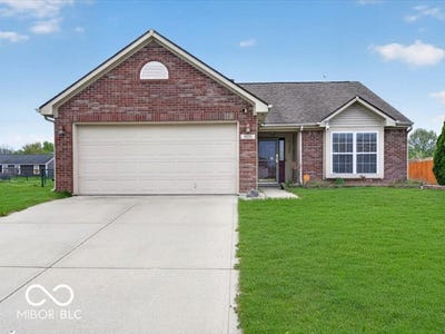 /international/us/8625-baypointe-drive-avon-in-110107243585/