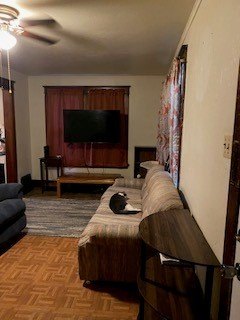 /international/us/216-e-8th-street-s-newton-ia-110106348488/