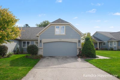 /international/us/7745-greenbrier-drive-ne-rockford-mi-110120450585/