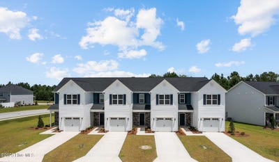 /international/us/207-verrazzano-lane-jacksonville-nc-110100616198/