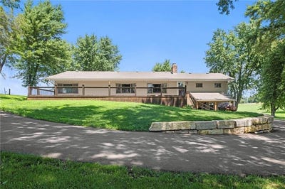 /international/us/17249-198th-street-tonganoxie-ks-110101117560/