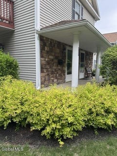 /international/us/1200-hillside-avenue-niskayuna-ny-110108692315/