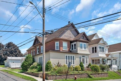 /international/us/29-mcclellan-avenue-amsterdam-ny-110109793222/