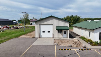 /international/us/416-1-2-s-lake-avenue-battle-lake-mn-110105274949/