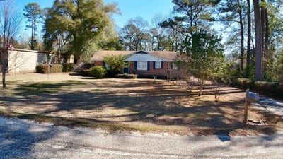 /international/us/1010-oak-street-jackson-al-110105735456/
