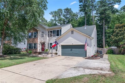 /international/us/111-hedgerow-lane-yorktown-va-110101037283/