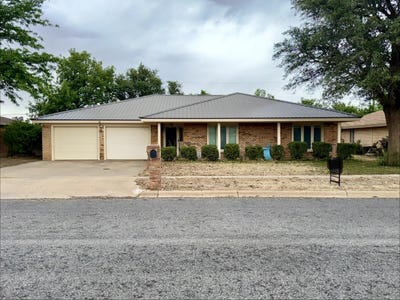 /international/us/229-e-26th-street-littlefield-tx-110107808304/