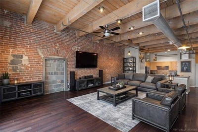 /international/us/612-central-street-kansas-city-mo-110103668897/
