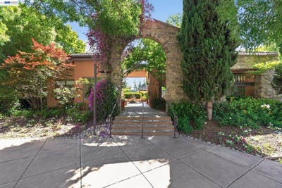 /international/us/39109-guardino-dr-fremont-ca-110108382626/