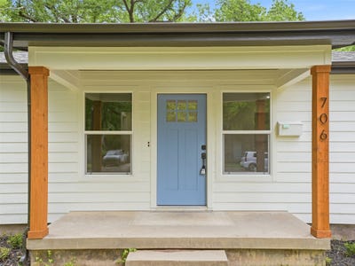 /international/us/706-emery-street-denton-tx-110108358263/