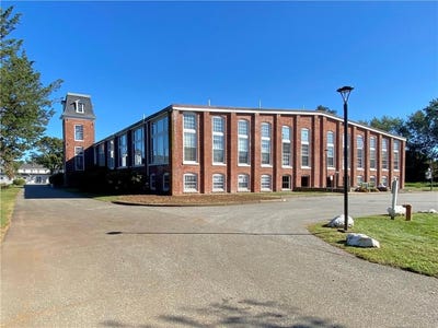 /international/us/40-web-avenue-north-kingstown-ri-110101050706/