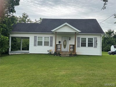 /international/us/761-2nd-street-bethalto-il-110109081849/