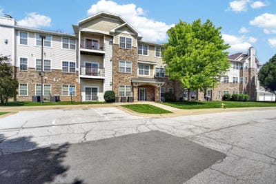 /international/us/1331-se-university-avenue-waukee-ia-110109024446/