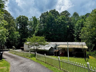 /international/us/219-cardinal-drive-dahlonega-ga-110101020456/