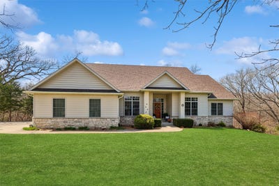 /international/us/33903-mill-creek-circle-adel-ia-110107213359/