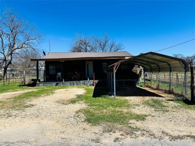 /international/us/241-s-avenue-b-cross-plains-tx-110106472541/