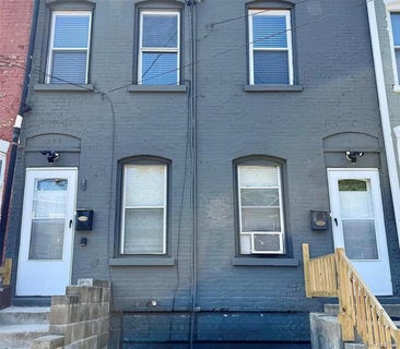 /international/us/399-401-liberty-street-newburgh-ny-110108204832/