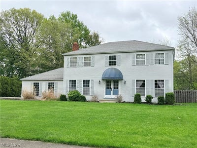 /international/us/27111-newton-circle-north-olmsted-oh-110107730879/