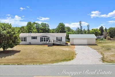 /international/us/3516-140th-avenue-hamilton-mi-110100399757/