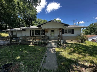 /international/us/203-w-5th-street-galena-mo-110108844170/