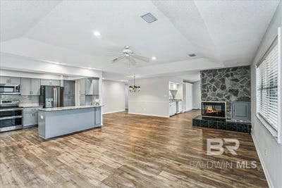 /international/us/5073-leeward-drive-pensacola-fl-110106203317/
