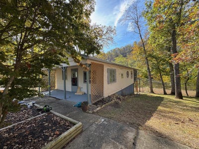 /international/us/545-doc-fox-road-forest-hill-wv-110102904178/