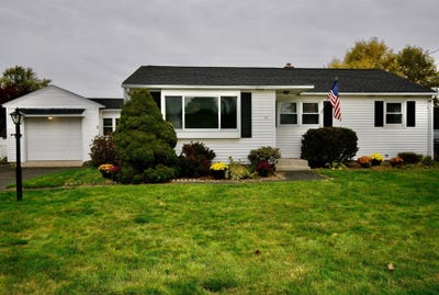 /international/us/64-poplar-st-chicopee-ma-110120509275/