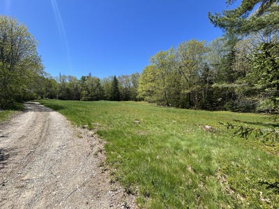 /international/us/3-cemetery-road-gouldsboro-me-110108281569/