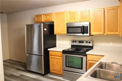 /international/us/415-e-4th-avenue-belton-tx-110106974856/