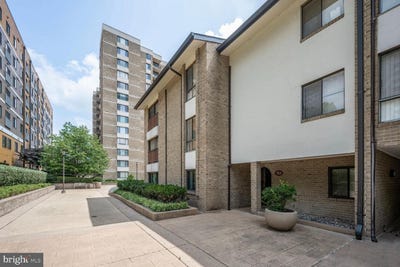/international/us/104-monroe-st-201-rockville-md-110100244473/