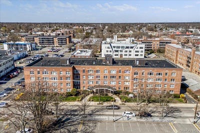 /international/us/100-s-ocean-avenue-freeport-ny-110106567892/