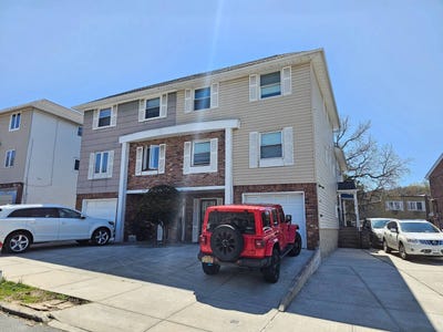 /international/us/240-30-67th-ave-douglaston-ny-110098857667/
