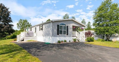 /international/us/115-bluefish-boulevard-portsmouth-nh-110100327386/