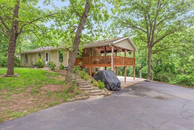 /international/us/208-lafayette-lane-branson-mo-110108358821/