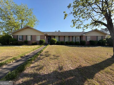 /international/us/1508-perryman-drive-vidalia-ga-110107833001/