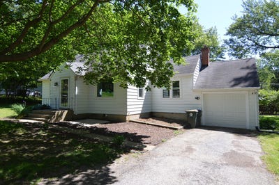 /international/us/8412-wium-street-cary-il-110108467037/