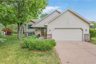 /international/us/12012-kentucky-avenue-n-champlin-mn-110108335641/