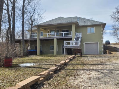 /international/us/733-minot-beach-bottineau-nd-110104607461/