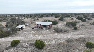 /international/us/lot-11-other-rocksprings-tx-110105200873/
