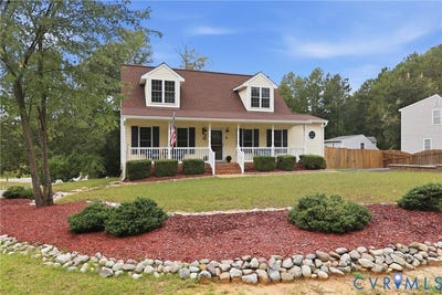 /international/us/10624-hamlin-drive-chester-va-110120057756/