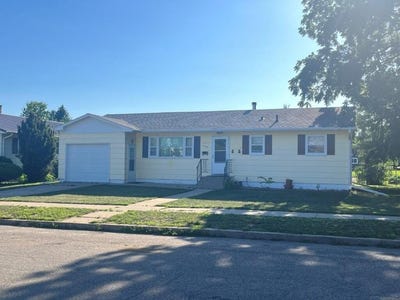 /international/us/1107-w-6th-avenue-mobridge-sd-110100705963/