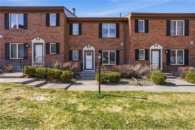 /international/us/629-maple-park-drive-mendota-heights-mn-110106769968/