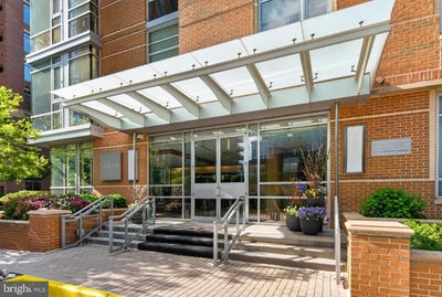 /international/us/12025-new-dominion-pkwy-304-reston-va-110107847909/