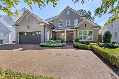 /international/us/368-woodmere-lane-memphis-tn-110120589717/
