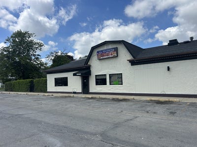 /international/us/1911-rice-street-melrose-park-il-110107256740/